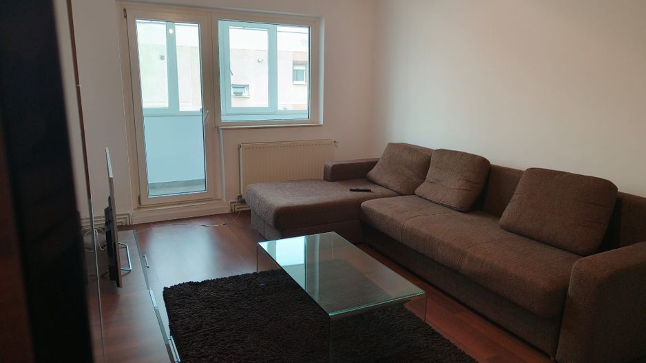 Apartament 3 camere Tractorul - Poză 1