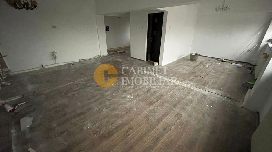 Spatiu Comercial 100mp utili - LA BULEVARD - locuri de parcare - Poză 4