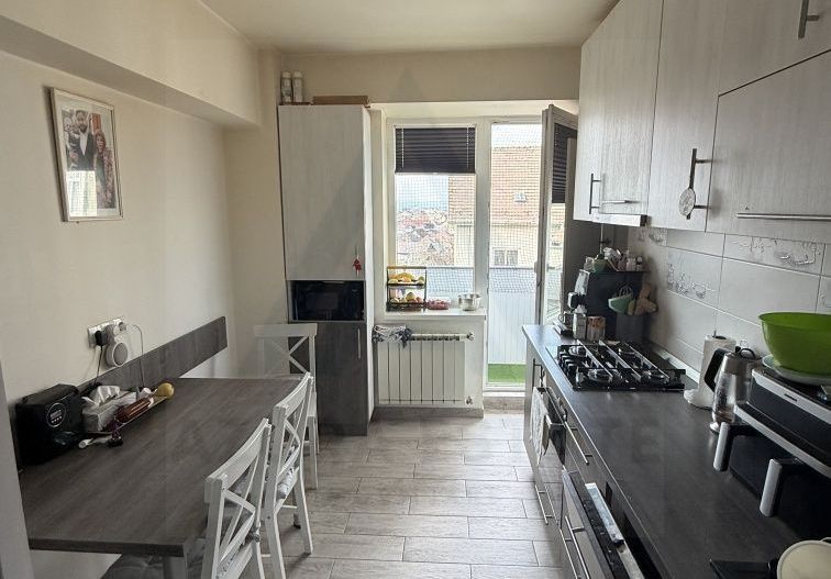 Apartament 3 camere 78 mp utili 3 balcoane 2 bai boxă  zona Terezian - Poză 4