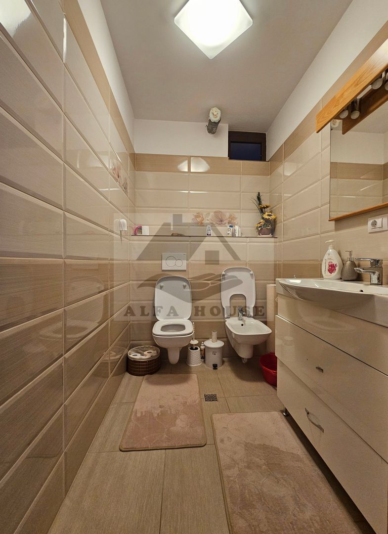 Casă individuala cu 5 camere, 270 mp, Tractorul - zona Coresi - Poză 12