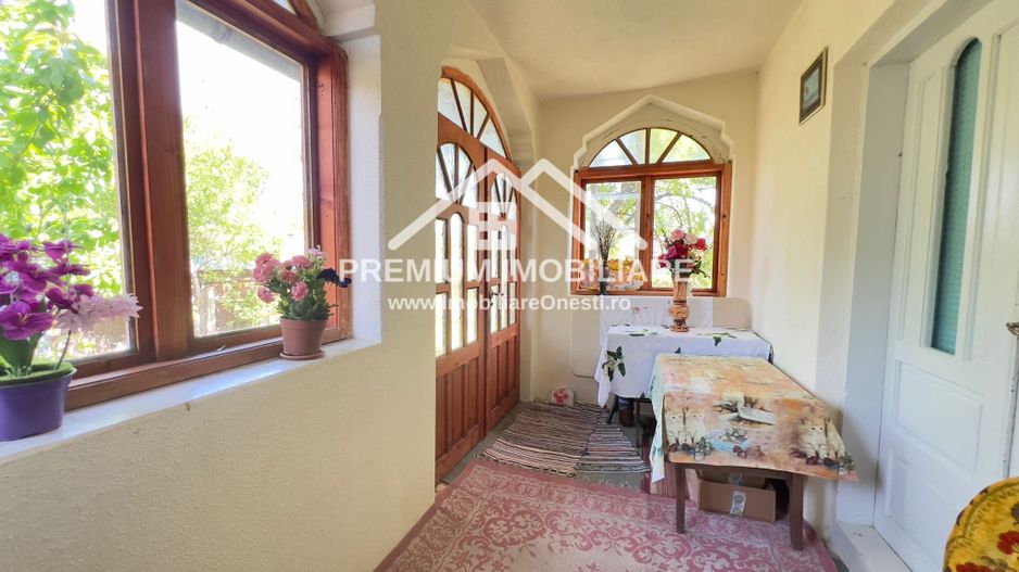 Casă de vânzare + teren 2400 mp Urgent - Poză 11