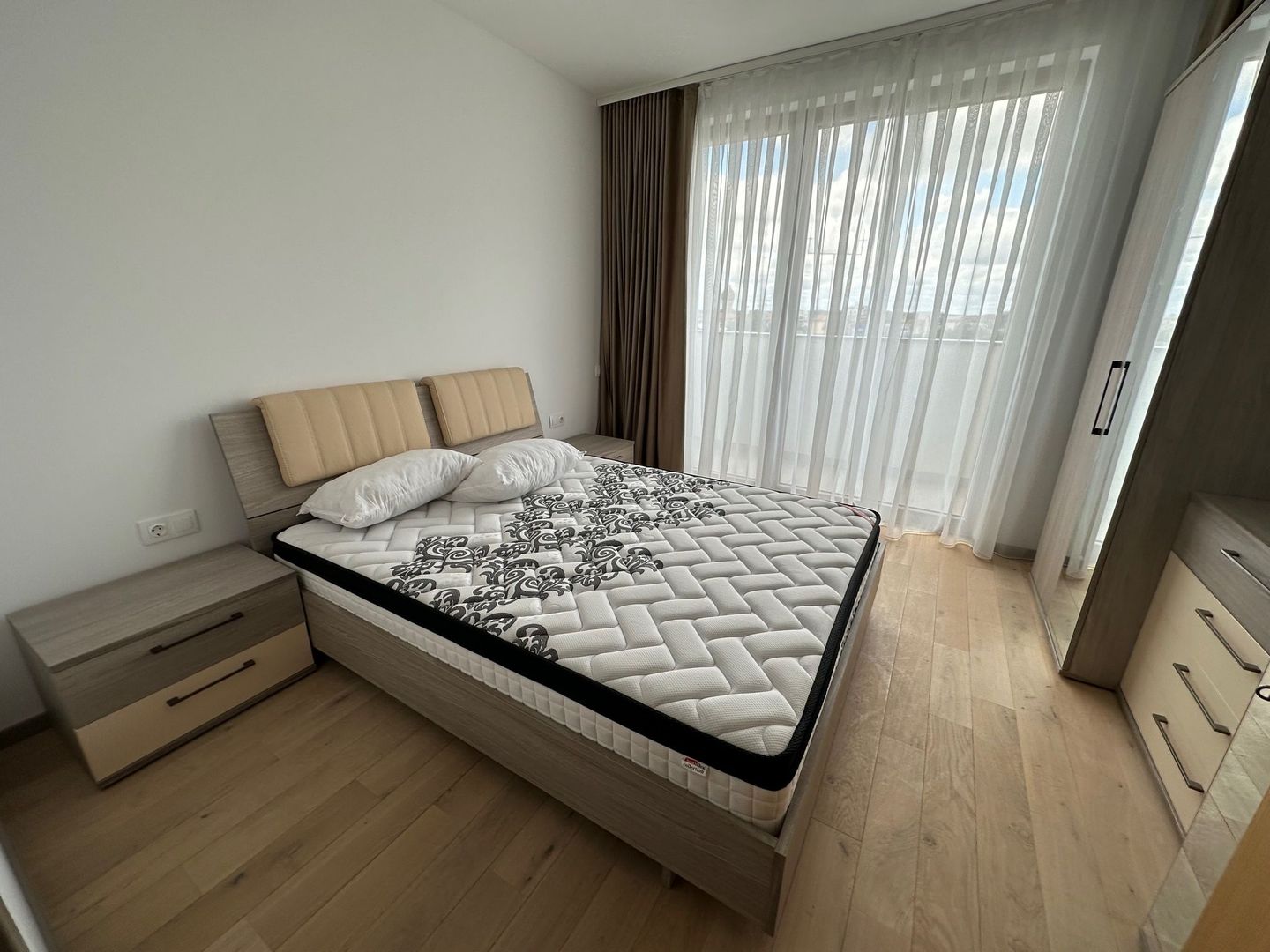 Apartament bloc nou 3 camere - parcare subterana - Poză 8
