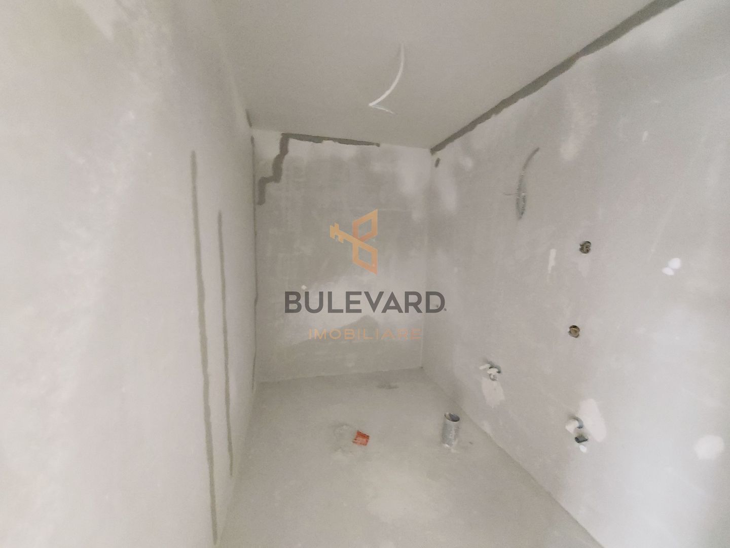 Apartament cu 2 camere+CF, zona Europa! - Poză 7