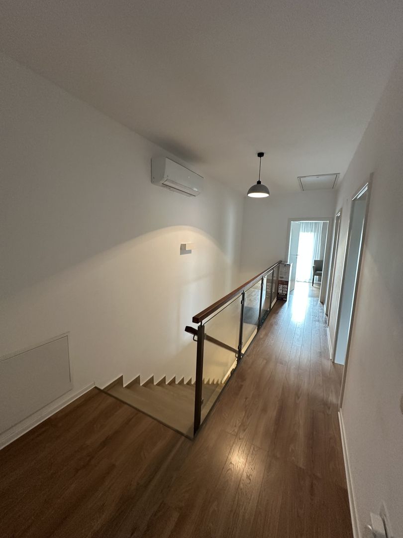 Duplex cu 5 camere de vanzare  în zona Aradului - Poză 22