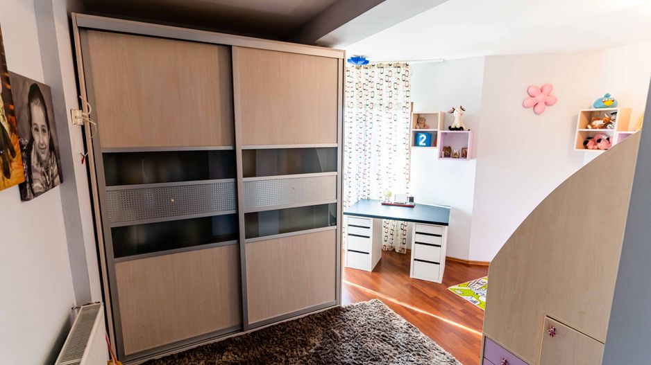 Casă / Vilă cu 6 camere de vânzare în Balotesti - Poză 28