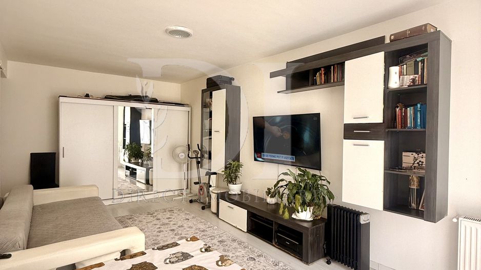 Apartament la cheie / etaj intermediar / Zona Terra - Poză 3