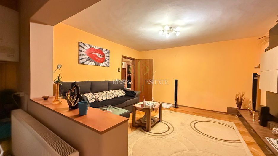 Apartament 3 camere-decomandat - zona Bucovina - Poză 2