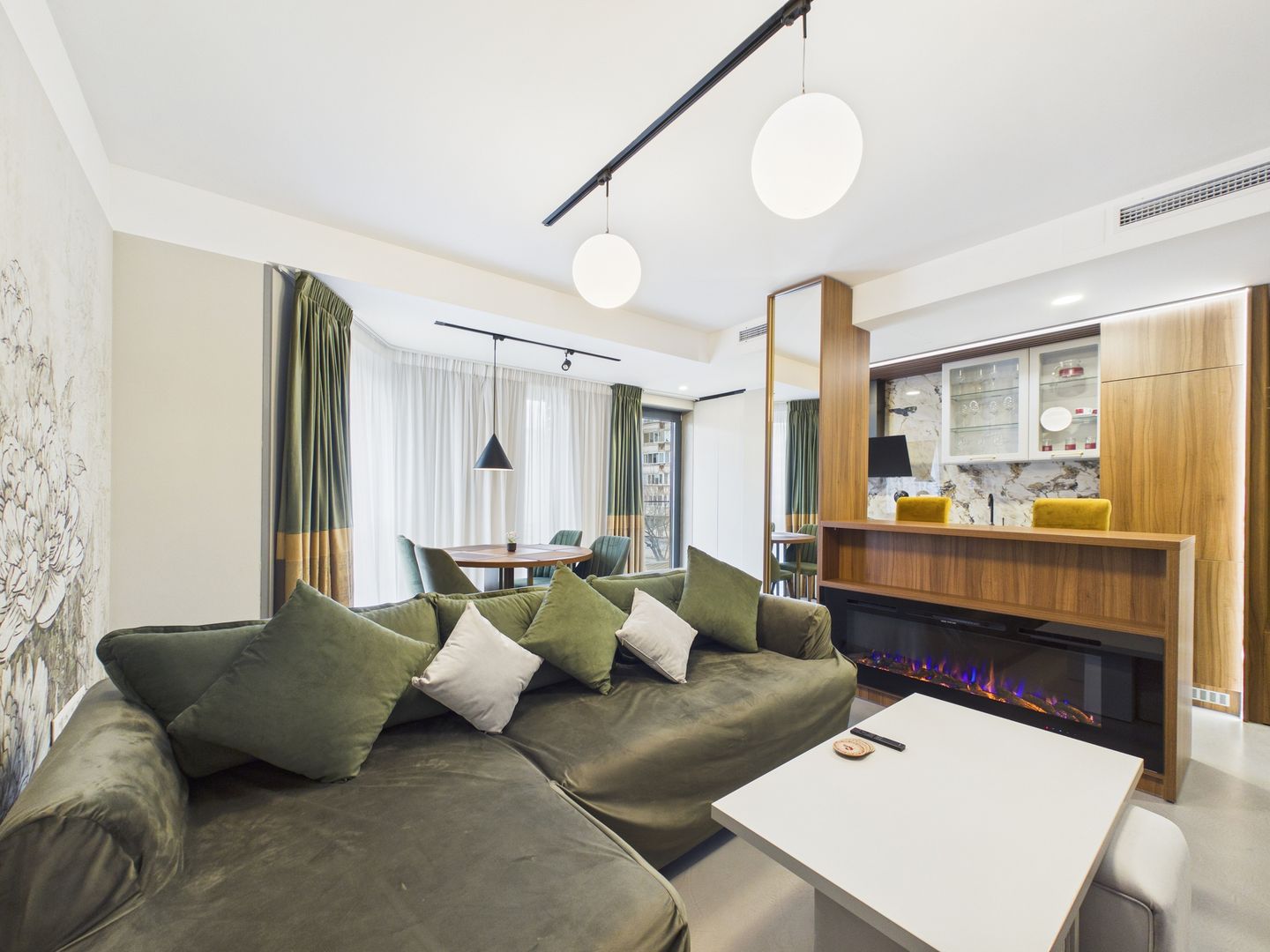 Apartament cu 2 camere, de inchiriat Bloc Teglia - Zona Decebal - Poză 1