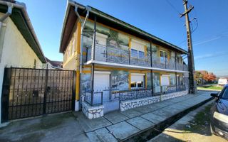 Casa in Avrig | 3 Dormitoare + Living si Bucatarie | Pivnita - Poză 1