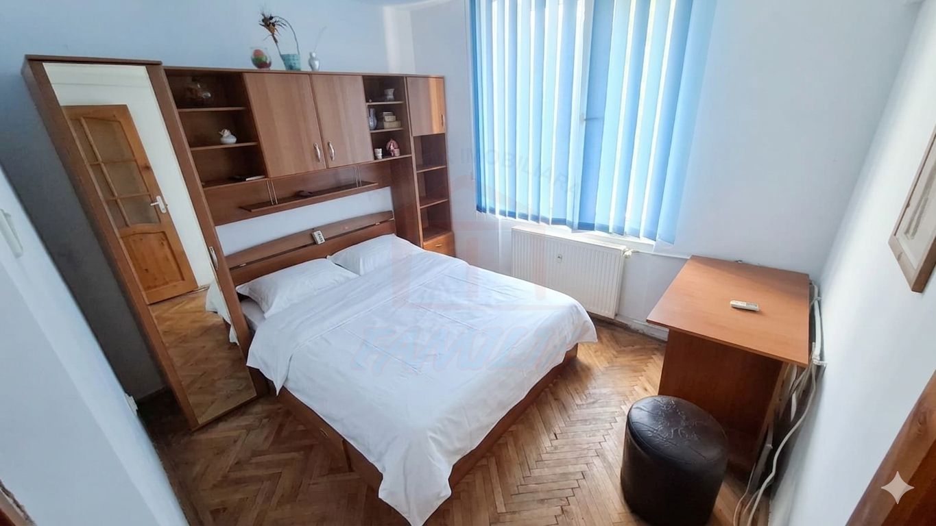Apartament cu 2 camere de vanzare in CENTRU - Poză 1