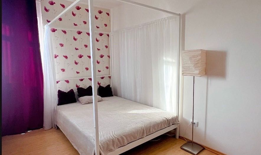 Garsonieră 42 mp, 2 min metrou Titan, renovată, decomandată - Poză 1