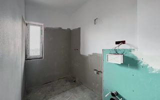 Apartament de 3 camere cu terasă generoasă, în complex nou. - Poză 10