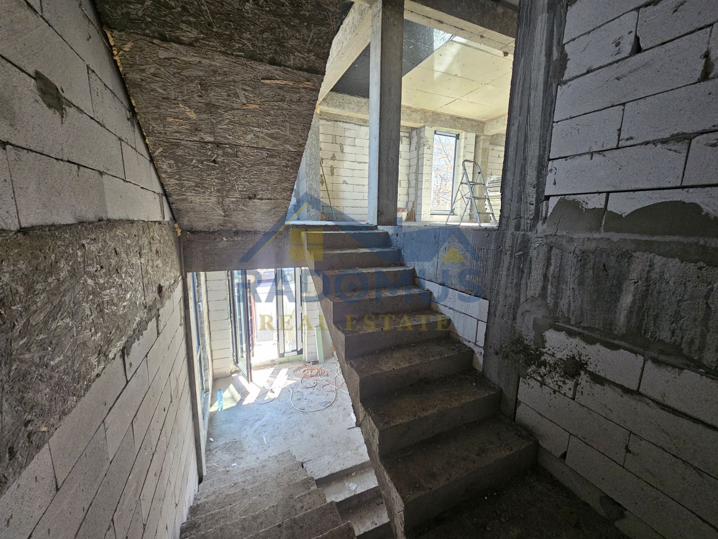 Oportunitate unică de închiriere – Clădire de birouri ultracentrală - Poză 21