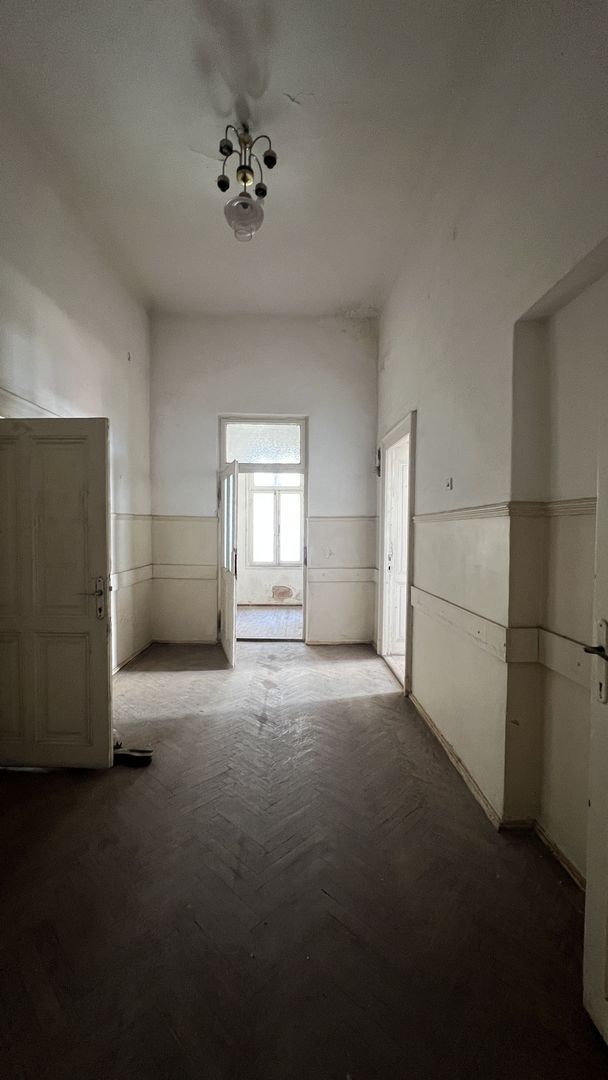Casa interbelica 13 camere | 4 locuri de parcare | Batistei - Poză 5