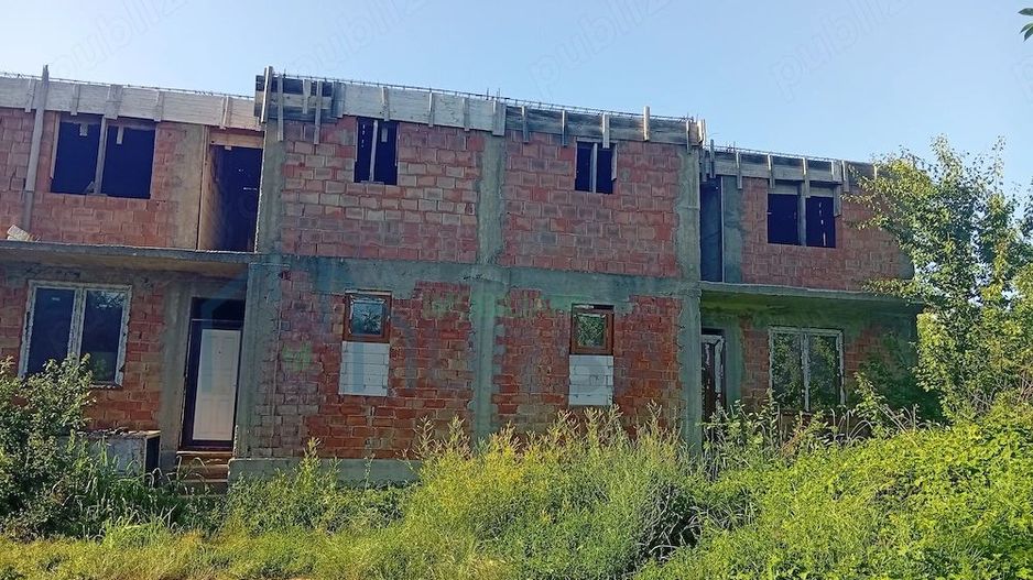 Duplex de vânzare, Valea Lupului, Iași – 240 mp utili, teren 425 mp - Poză 2