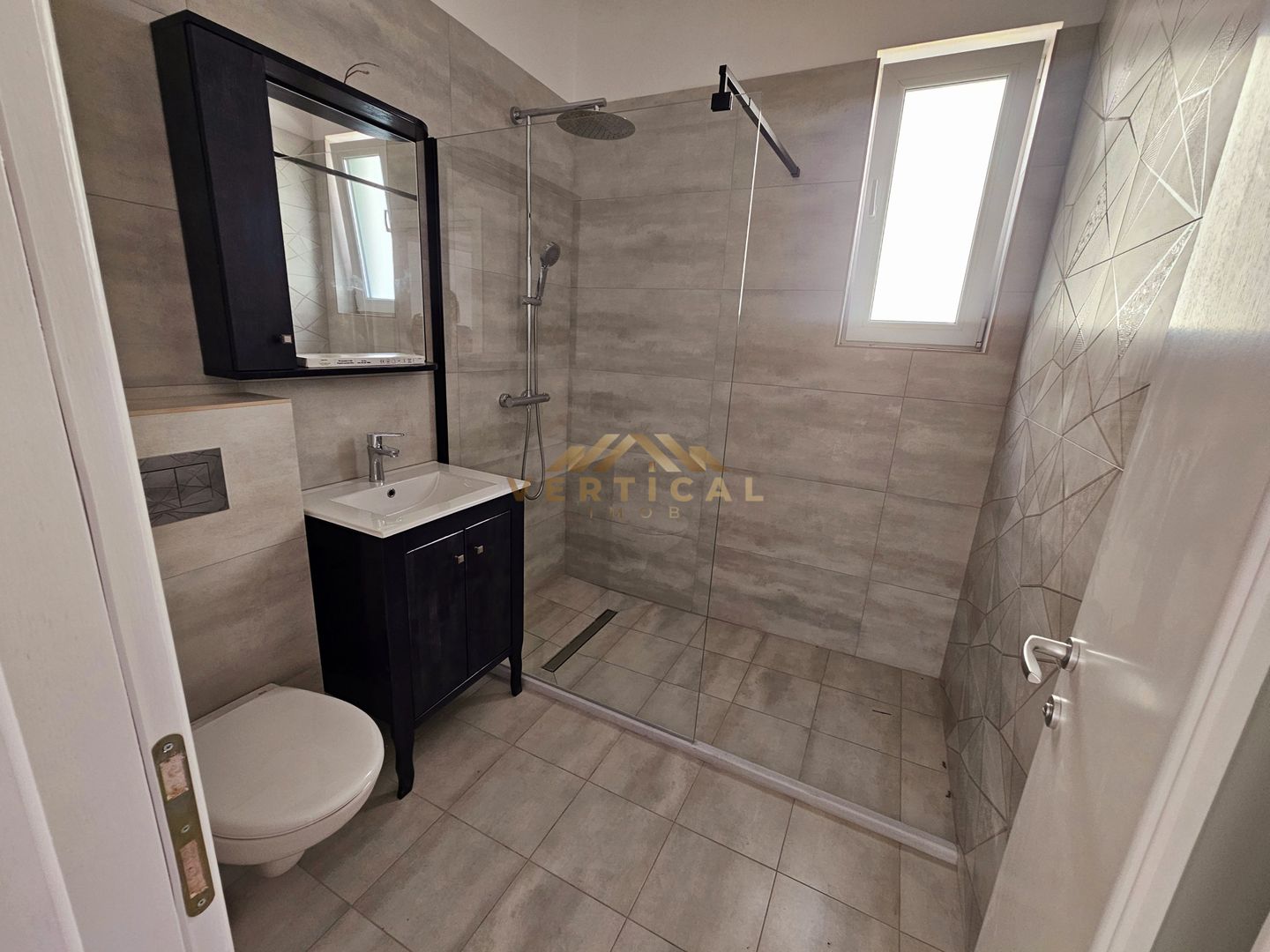 Casa parter cu 4 camere - comuna Berceni - Poză 6
