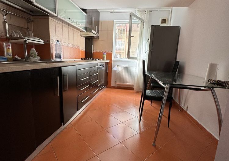 Apartament 3 camere de inchiriat modern  VITAN Barzesti - Poză 3