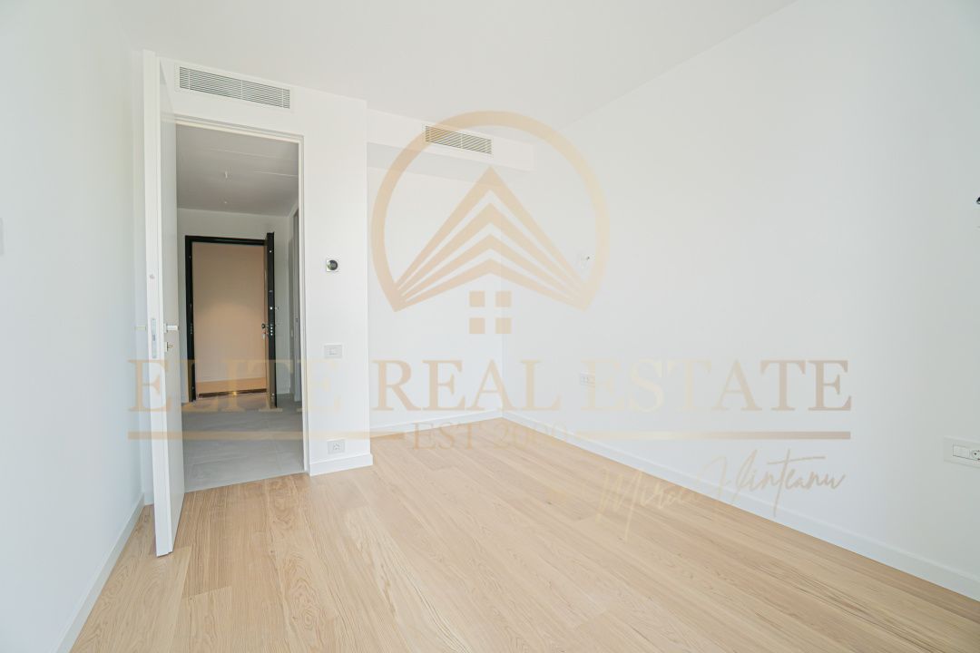 Stațiunea Mamaia - Vânzare apartament cu 4 camere, 3 bai cu vedere la mare. - Poză 4