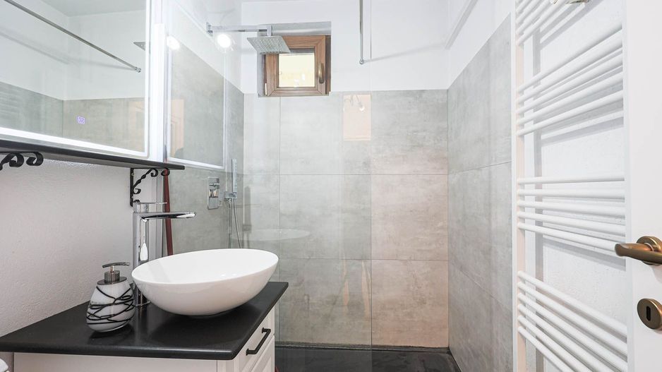 REZERVAT! 95.000 € – lux, liniște și natură, B-dul Revoluției–Podgoria - Poză 7