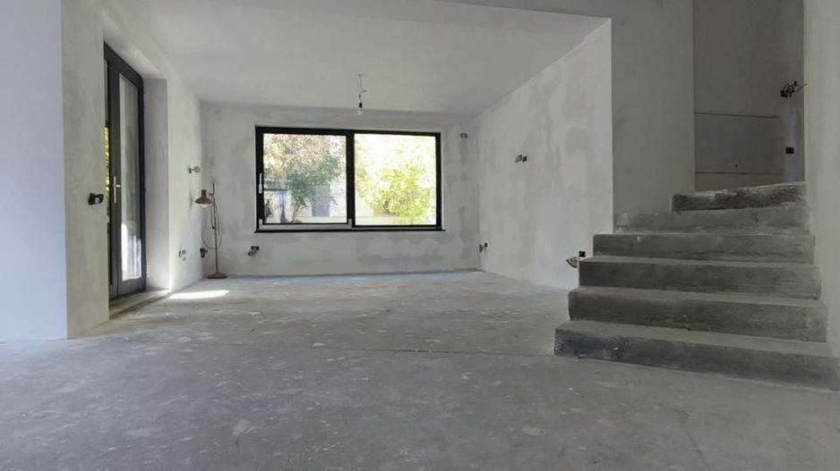 Casă spectaculoasă – 314 mp utili, cramă, terase, 7 camere, teren 432 mp - Poză 9