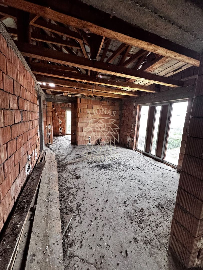 Casa 5 camere 173 mp-3 balcoane-terasa-garaj-Beclean - Poză 2
