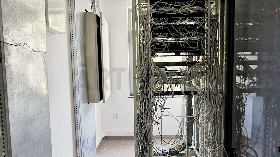 Zero comision, 260-682mp birou mobilat, move-in ready, Romana, 6' metrou - Poză 11