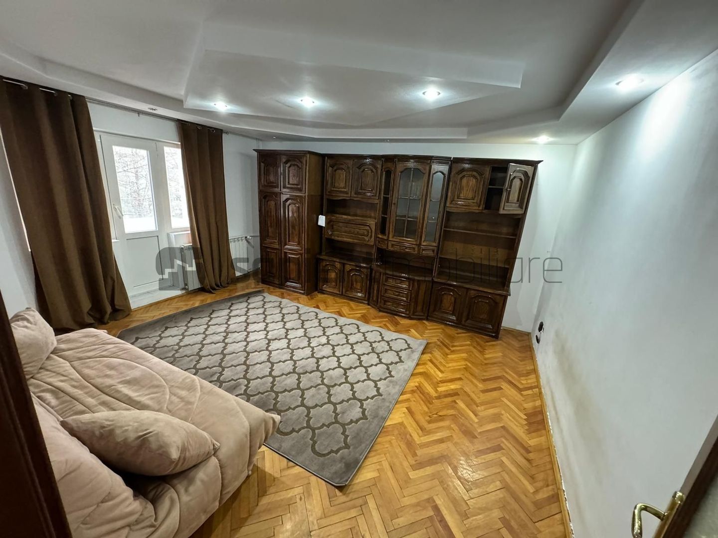 Apartament cu 4 camere in Nufarul - Poză 6