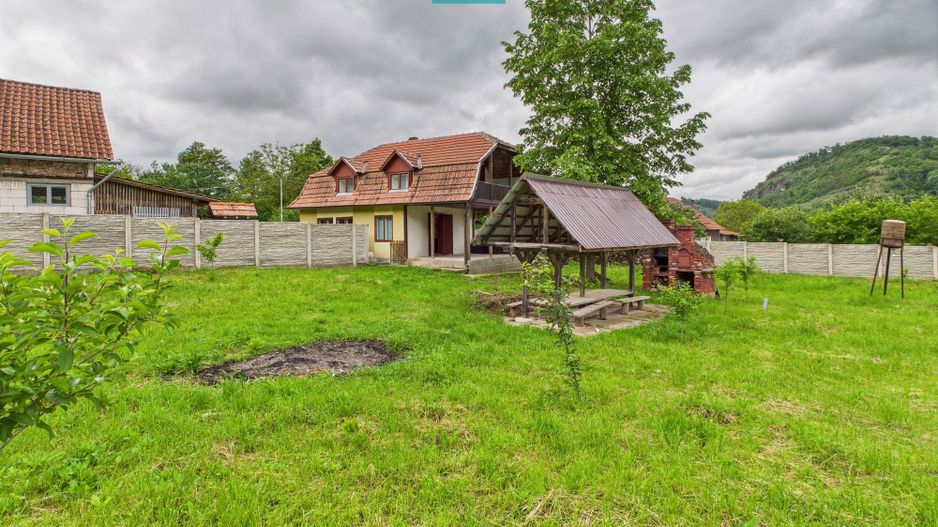 Casă în localitatea Gurahonț - Arad, teren 2914 mp - Poză 14