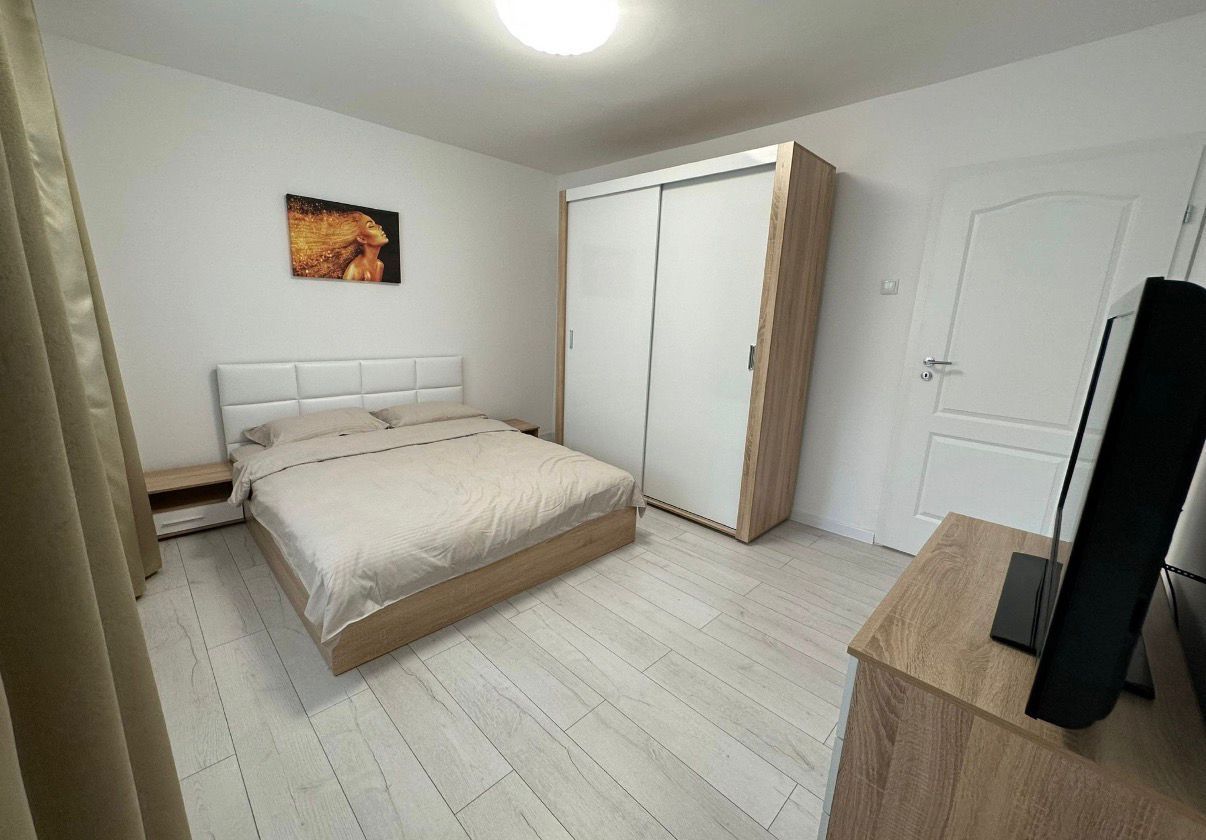 AP. 3 CAMERE VITAN, REABILITAT, MOBILAT MODERN, BUCATARIE INCHISA - Poză 1