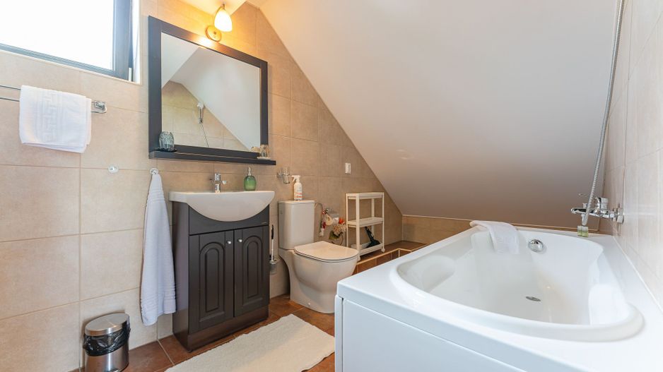 Pensiune de vânzare în Bran, cu rating 9.8 Booking și 4.9 Google - Poză 21