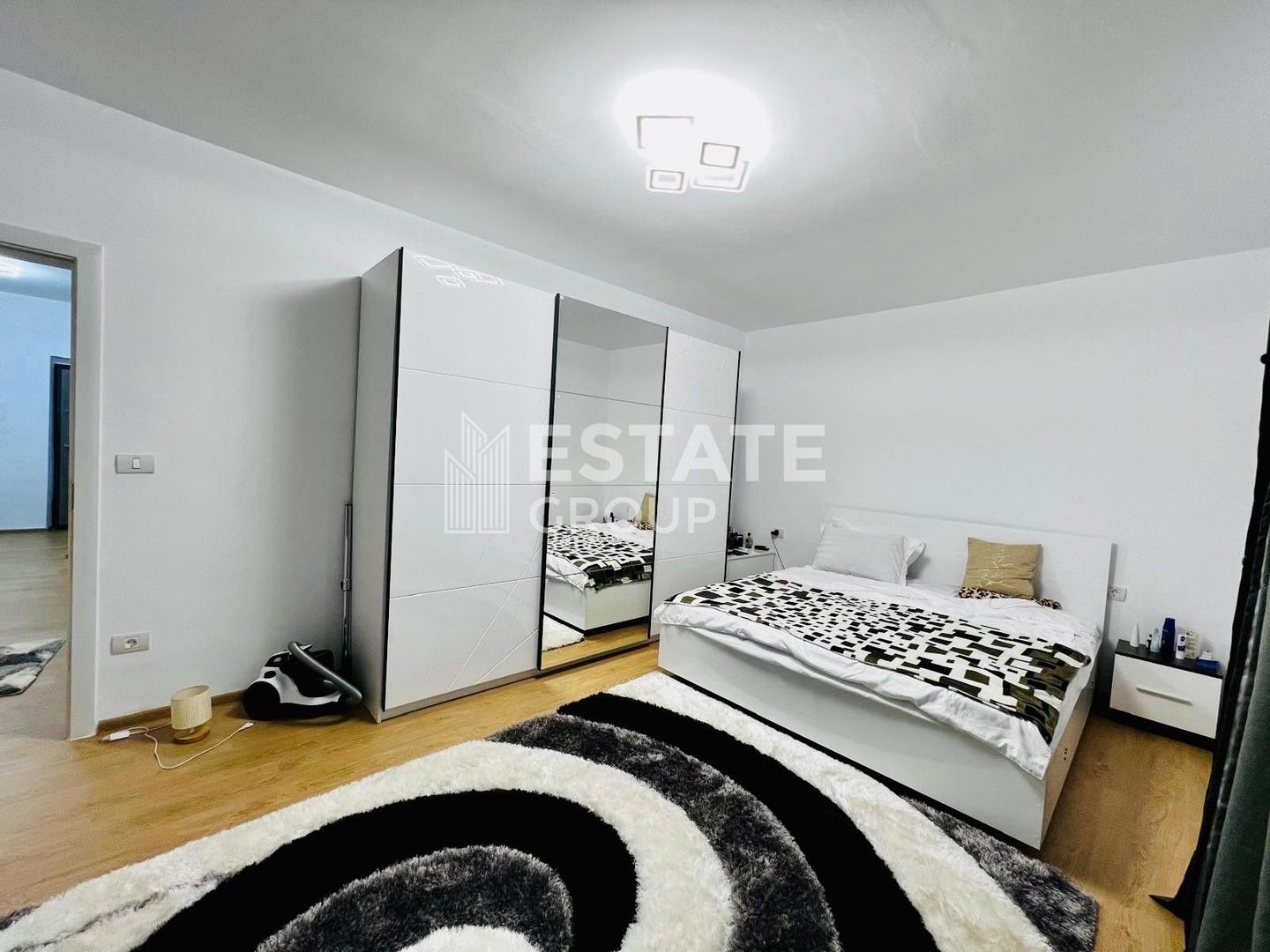 Apartament cu 3 camere in Giroc complet mobilat si utilat - Poză 4