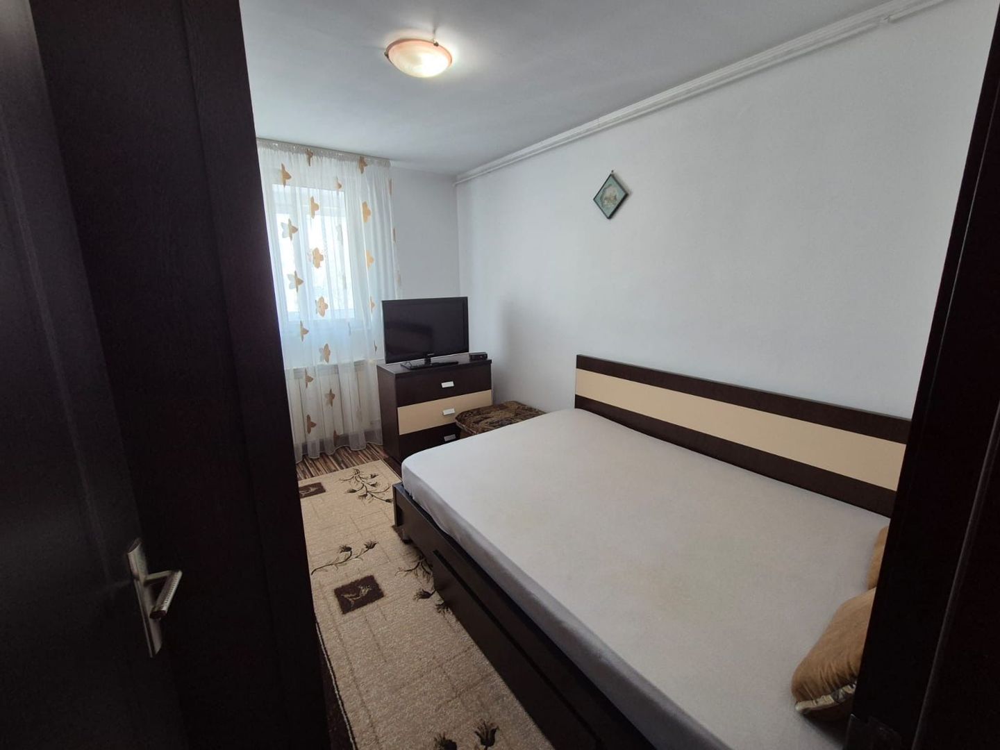 Ap 3 camere Titan - Piata Miniș mobilat/utilat - Poză 5