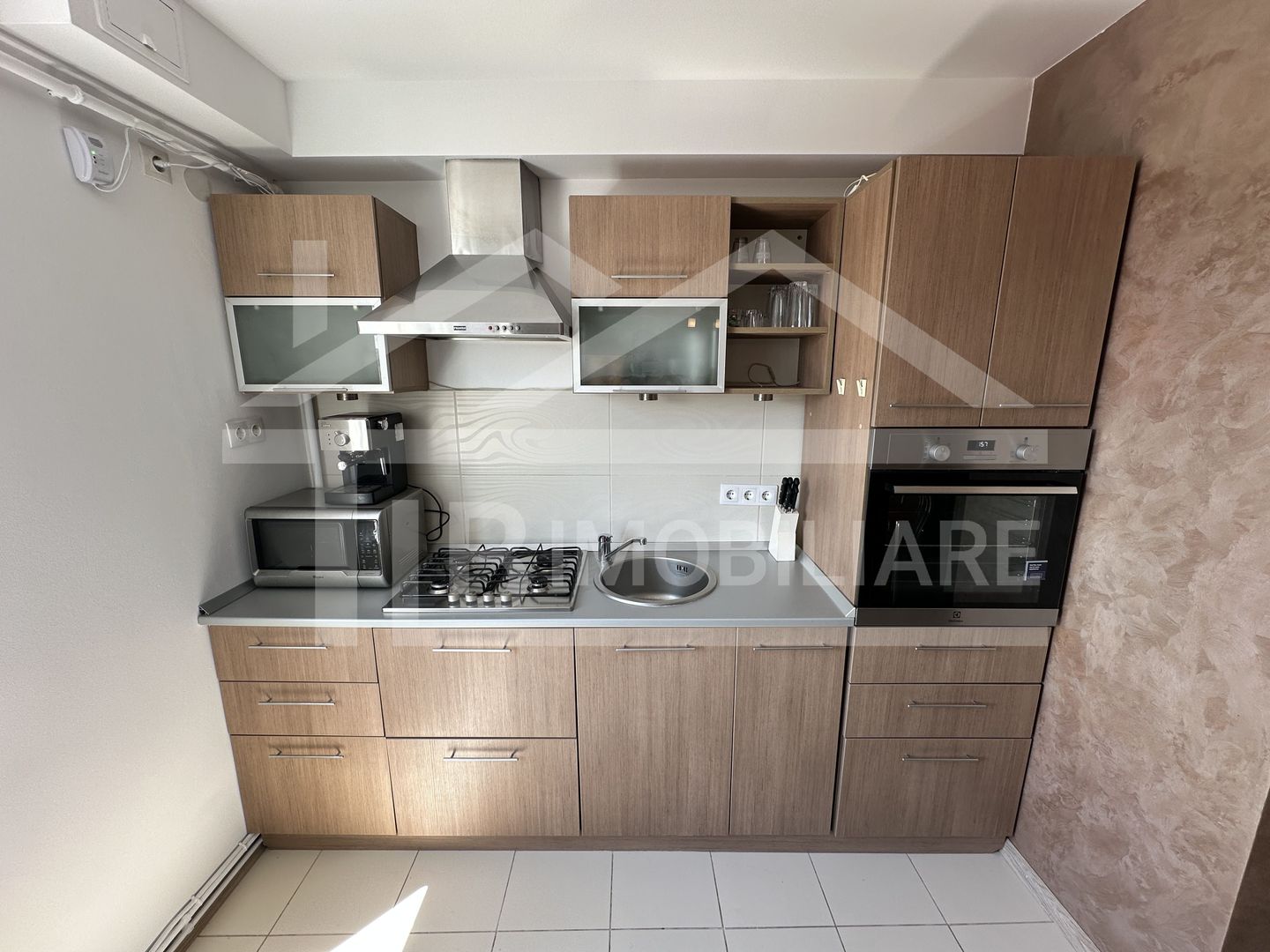 Apartament cu 2 camere, decomandat, 54mp, zona strazii Gloriei - Poză 8