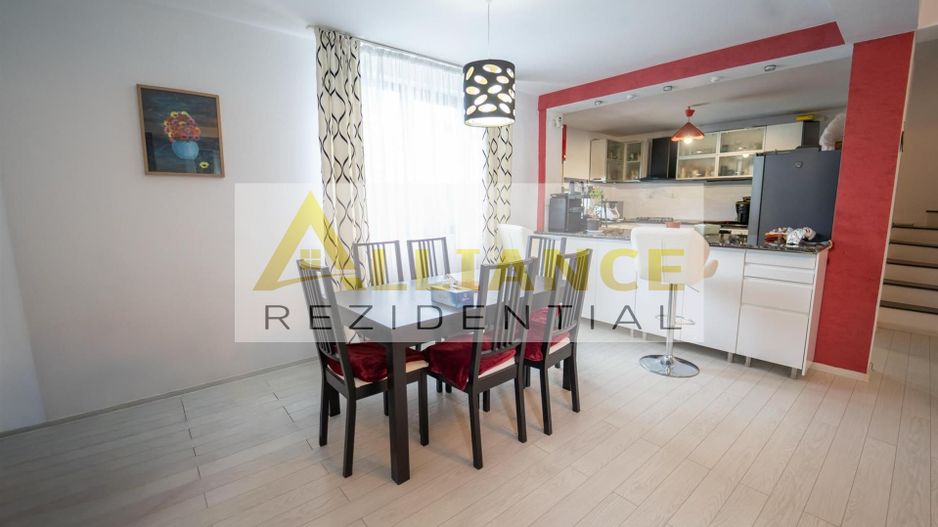 VILA MOBILATA si UTILATA- jacuzzi piscina incalzita - Poză 8