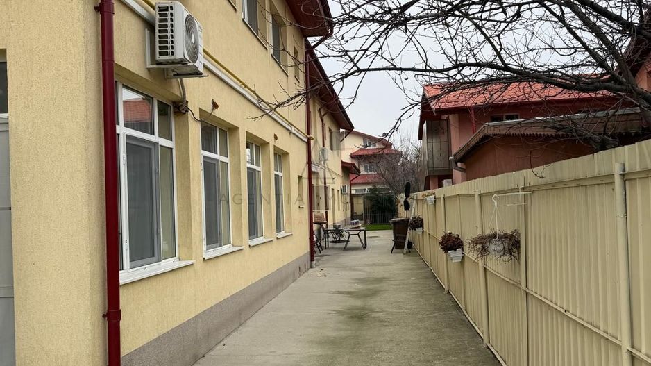 Vila Azil  14 Camere - Poză 3