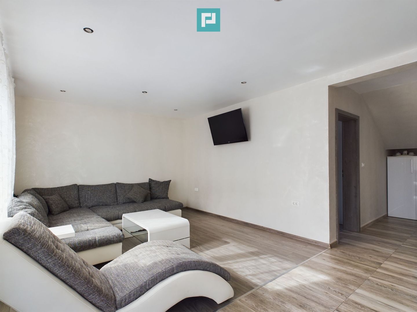 Casă Individuală Cărpiniș - Poză 11