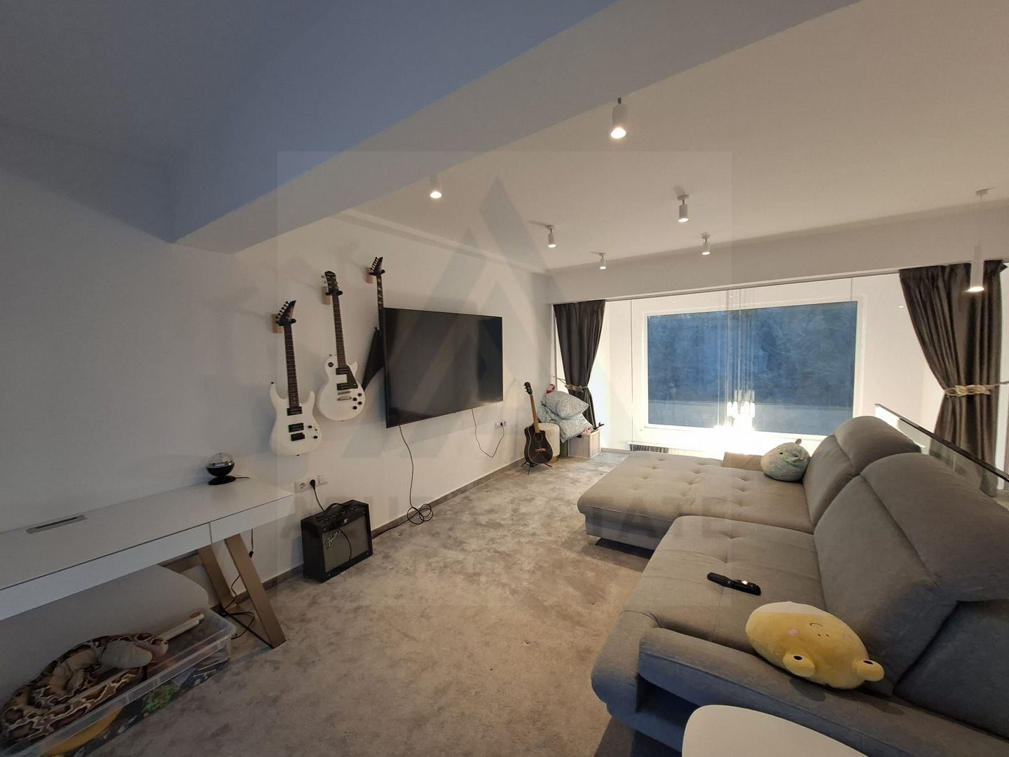 Casa moderna cu 6 camere terase 50 mp si curte in Parcul Sub Arini - Poză 5