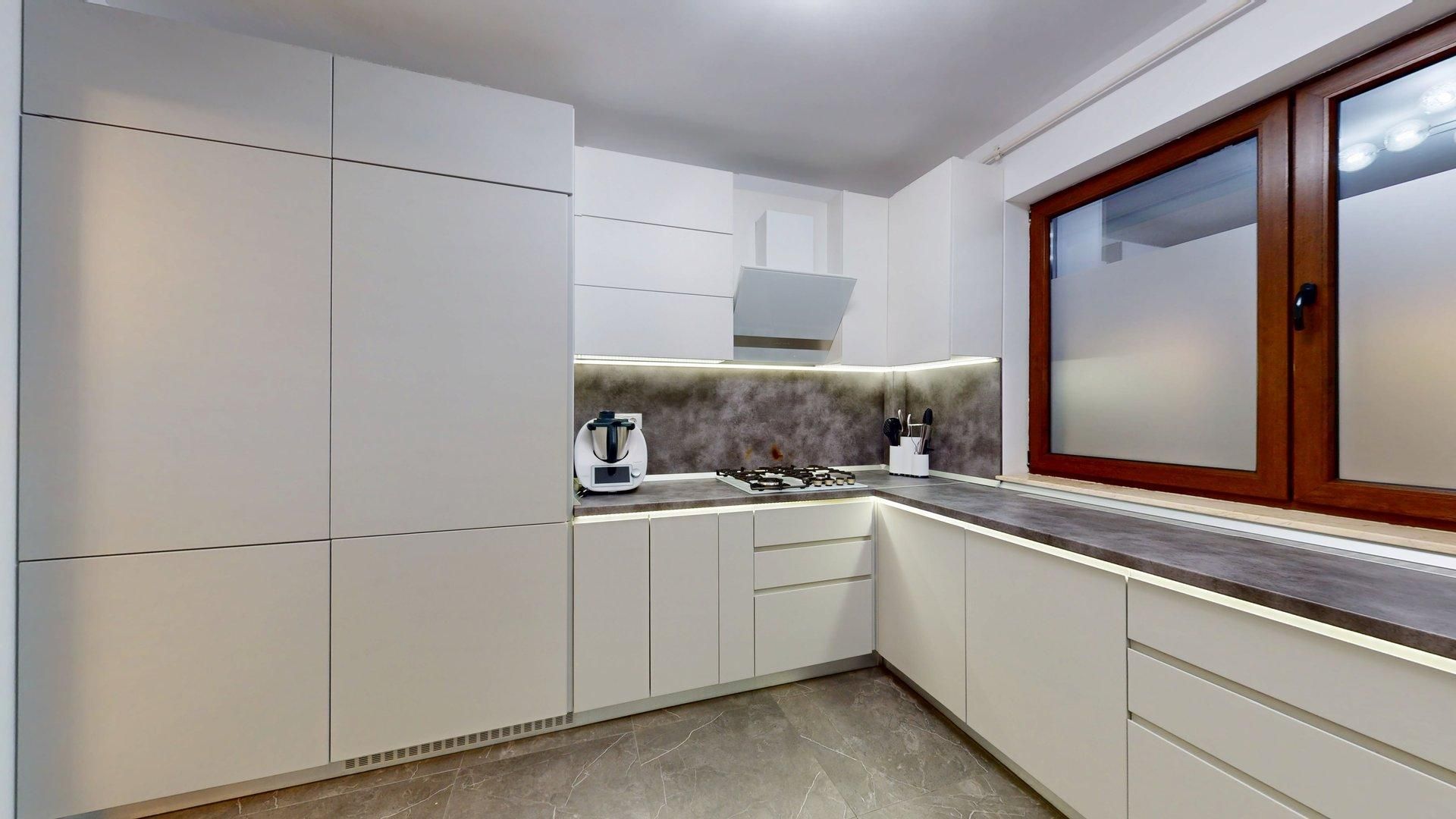 Apartament 3 camere, 77 mp + curte 32 mp, parter – Otopeni - Poză 12