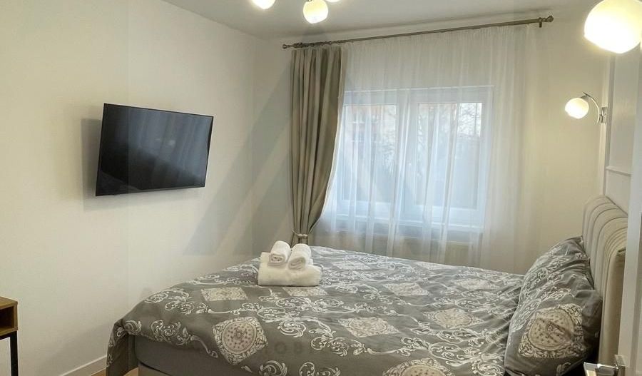 Apartament premium renovat 3 camere 2 bai etaj 1 si 2 boxe in Terezian - Poză 19