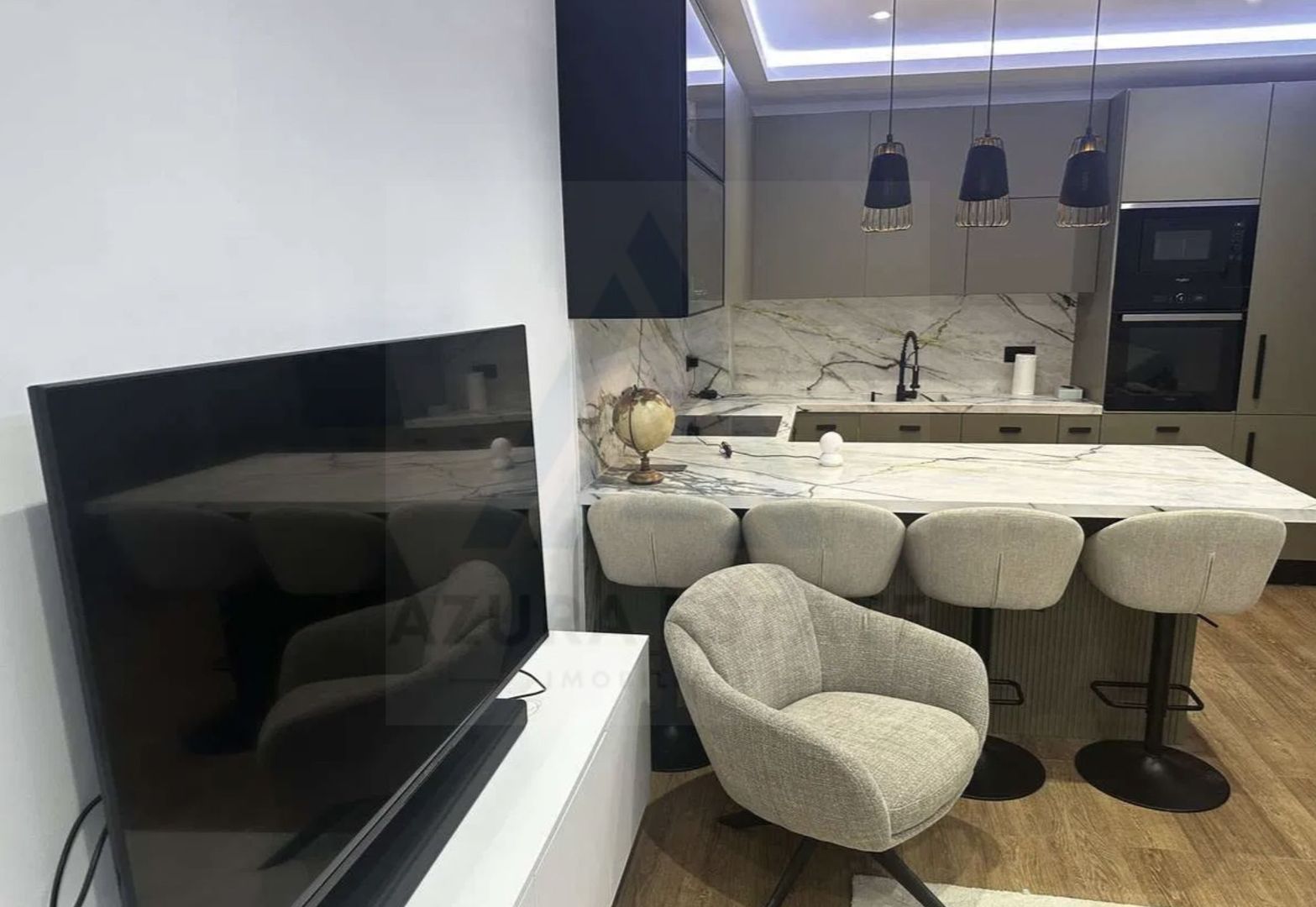 Apartament lux 2 camere curte privata si garaj subteran The Lake Home - Poză 2