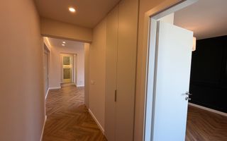 Apartament deosebit cu 3 camere in Centrul Timisoarei - Poză 6