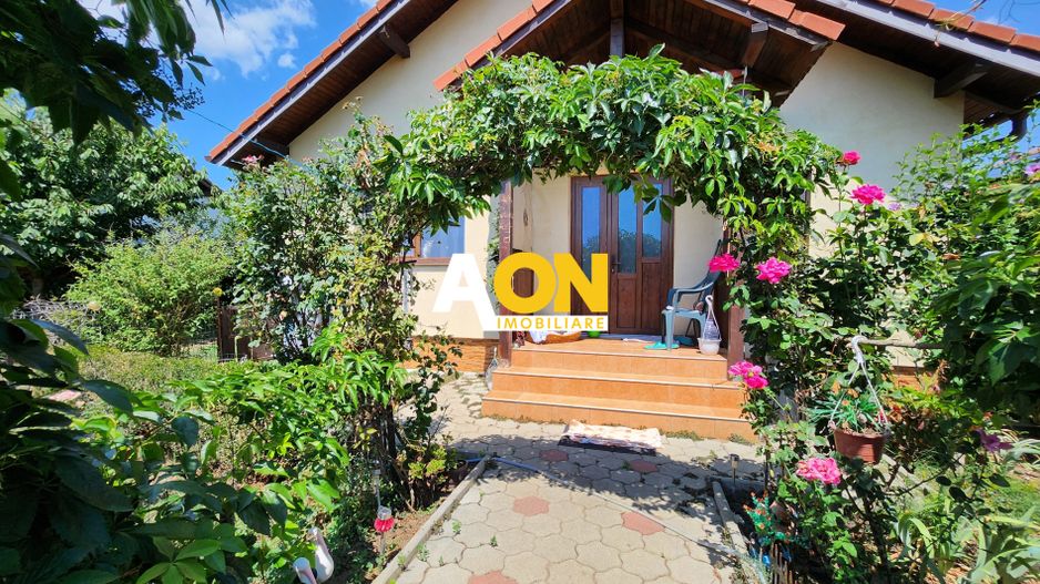 De vanzare casa 3 camere, 457mp teren, Oarda de Jos - Poză 2