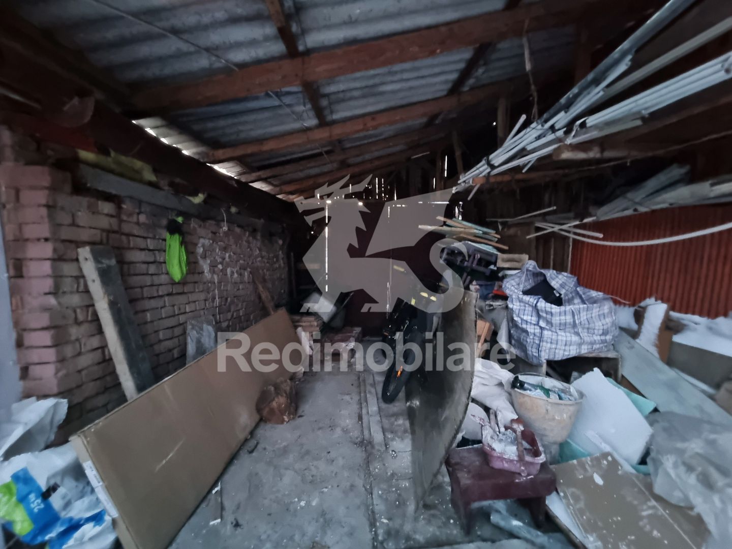 Casă funcțională, curte proprie, finisaje moderne - Poză 12