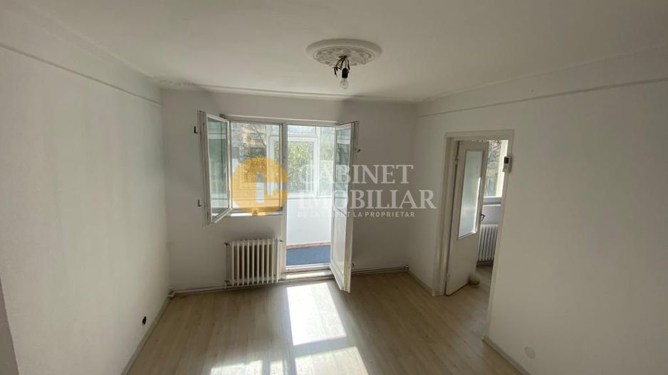 Apartament cu 2 camere pe etajul 1 in zona Alexandru cel Bun- Rond 28 - Poză 1