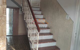 Casa D+P+E, an 1980, teren 285 m2, zona foarte buna, Campina, Prahova - Poză 6