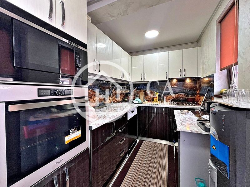 Casă de vânzare cu 4 camere în Cartierul Tineretului, Oradea - Poză 3