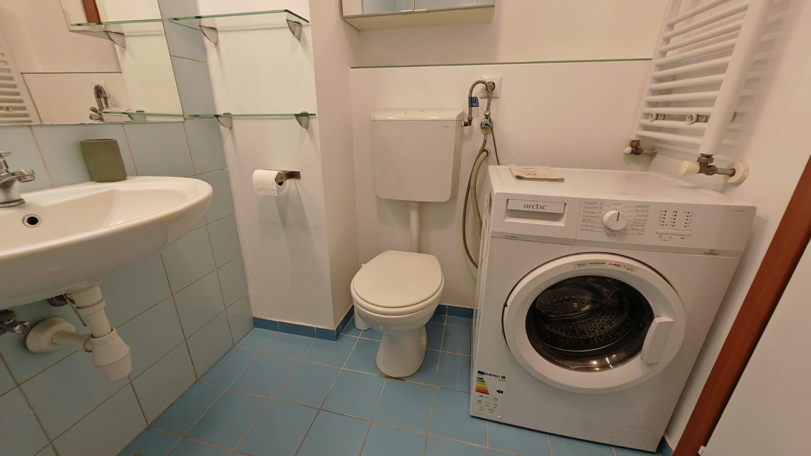 Metrou Pacii, Ten Blocks, 2 camere, 70mp, 4/10, decomandat, mobilat, loc parcare - Poză 9