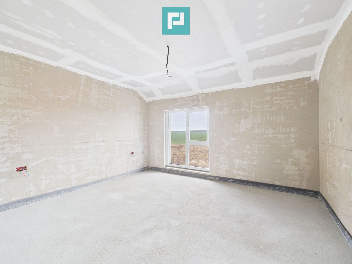 Duplex semi-finisat cu 3 camere, 3 băi în Pișchia - Poză 9