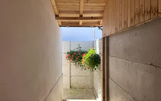 Gata de locuit! Vanzare casa cu 5 camere in Priboiu, com.Branesti - Poză 35