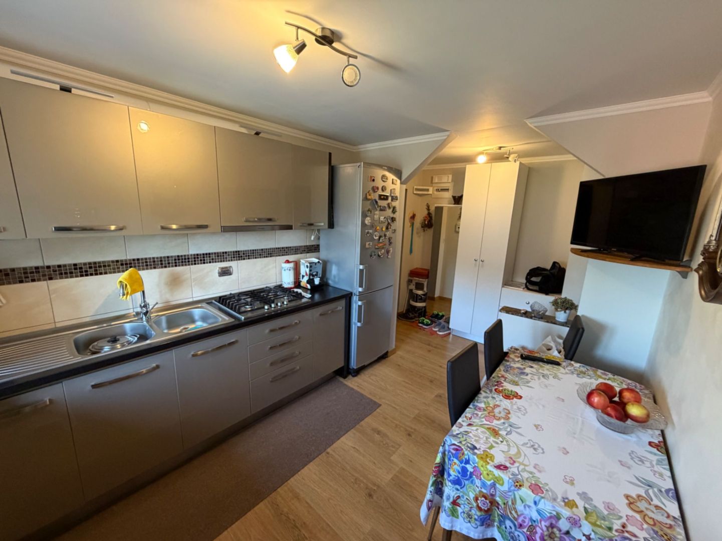 Apartament 2 camere, etaj 3 - Cugir - Poză 4